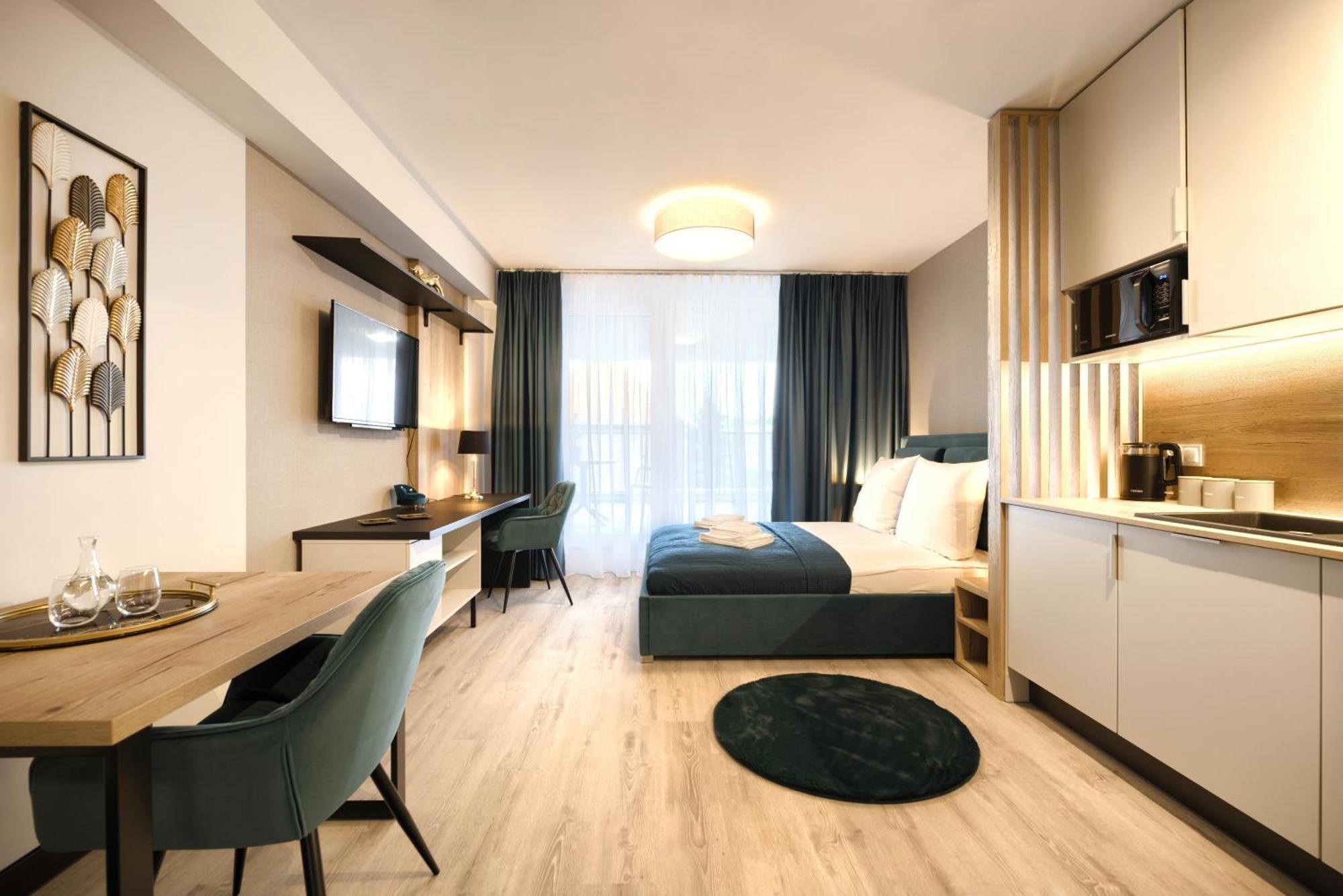Aboutartapartments - Otynska 4 *