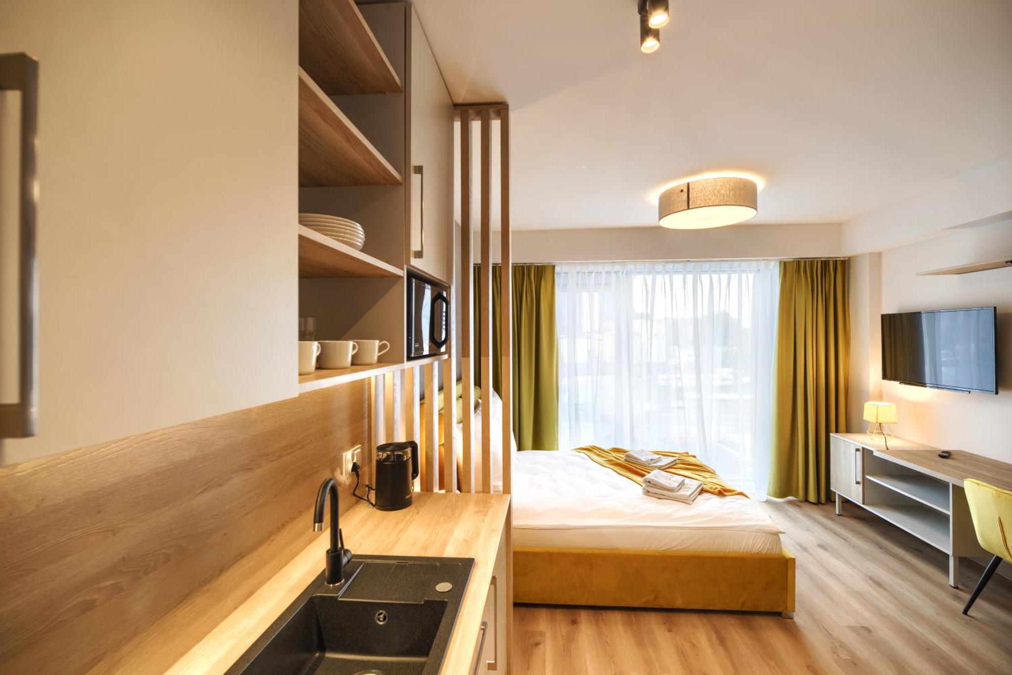 Aboutartapartments - Otynska 4 *