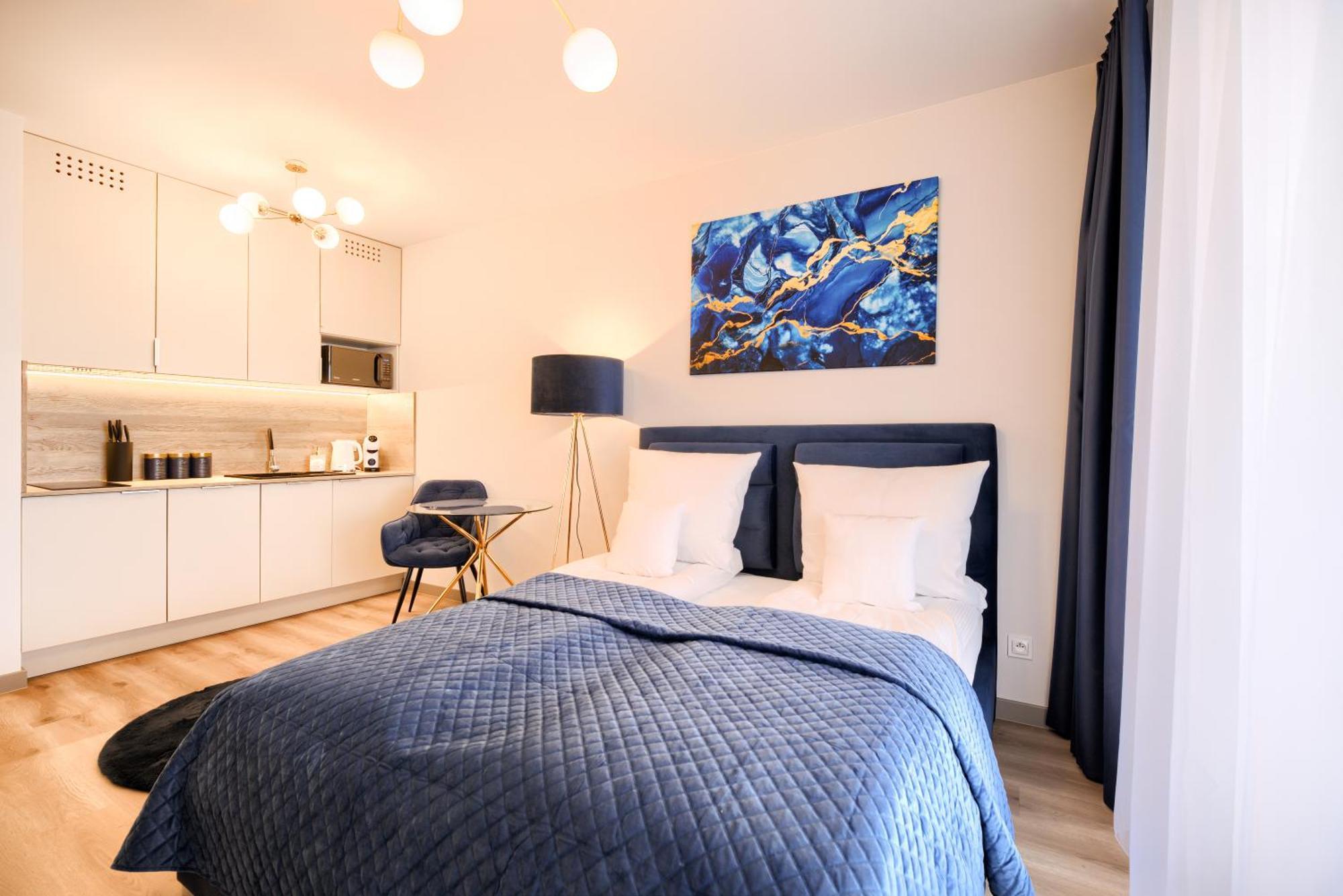Апартаменти Aboutartapartments - Otynska 4