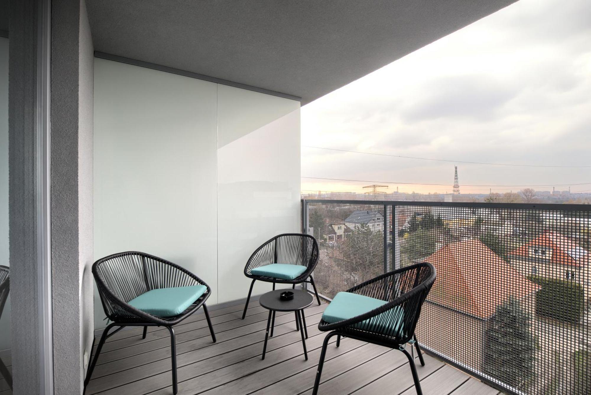Апартаменти Aboutartapartments - Otynska 4
